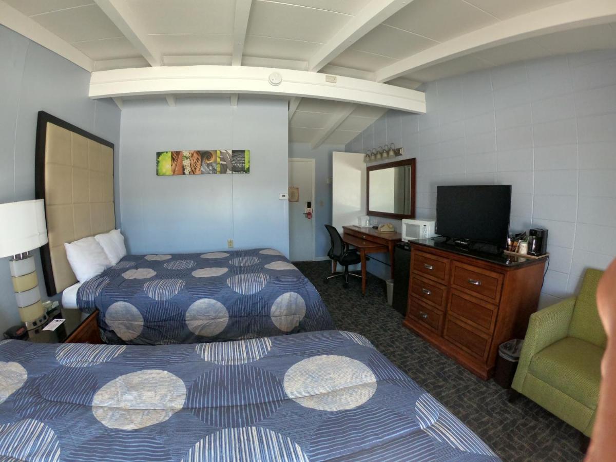 Copper Lantern Motor Lodge West Brookfield Екстер'єр фото