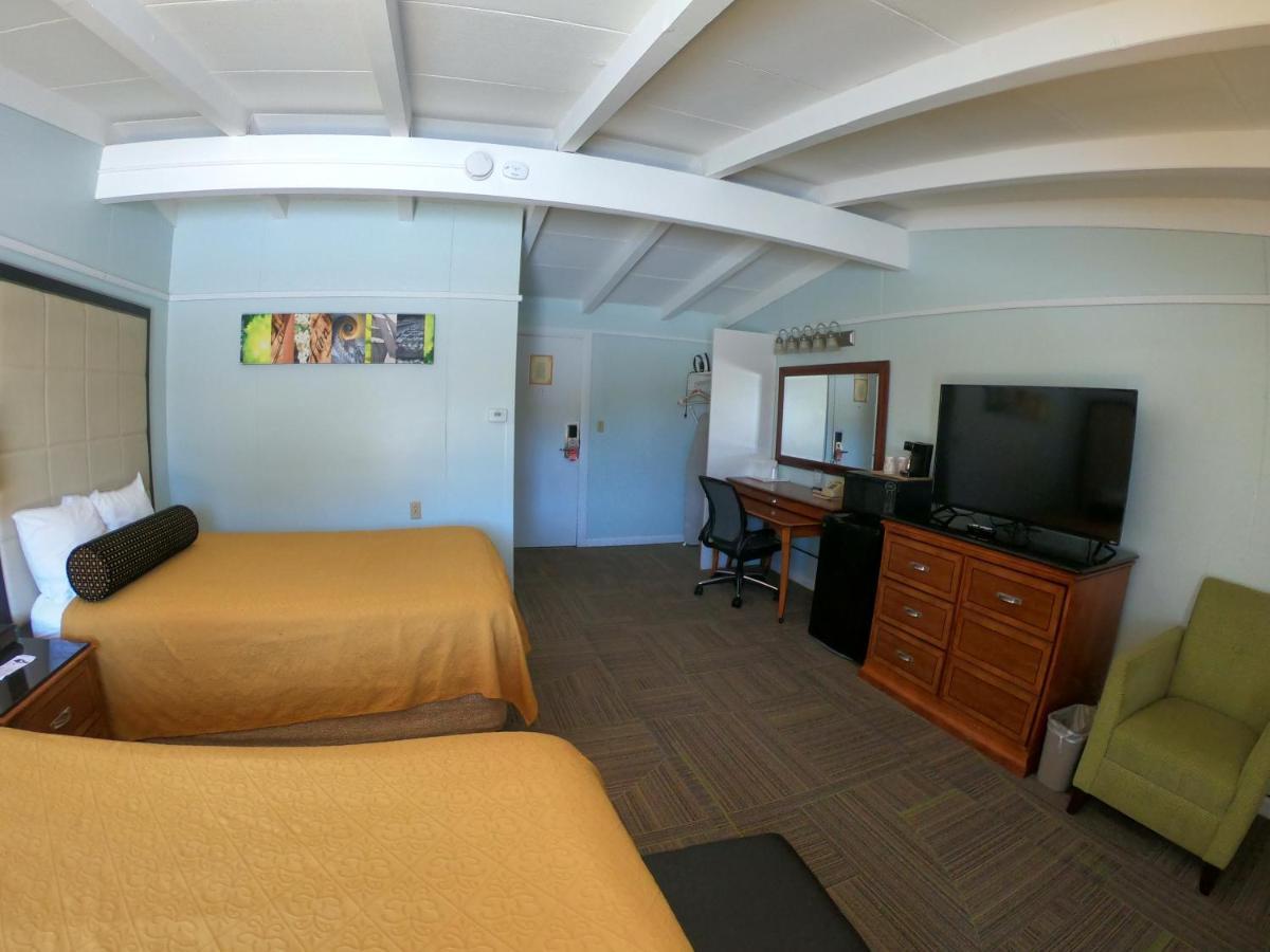 Copper Lantern Motor Lodge West Brookfield Екстер'єр фото