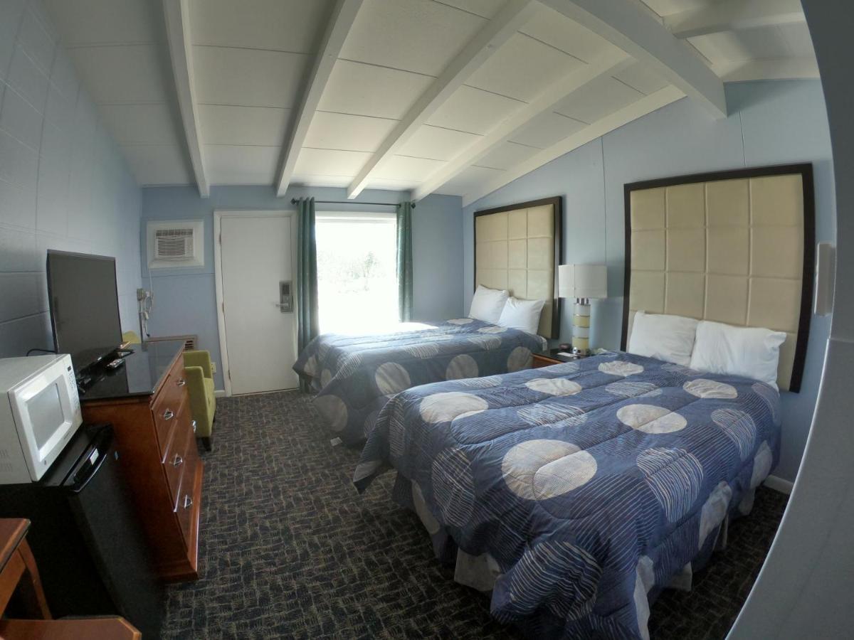 Copper Lantern Motor Lodge West Brookfield Екстер'єр фото