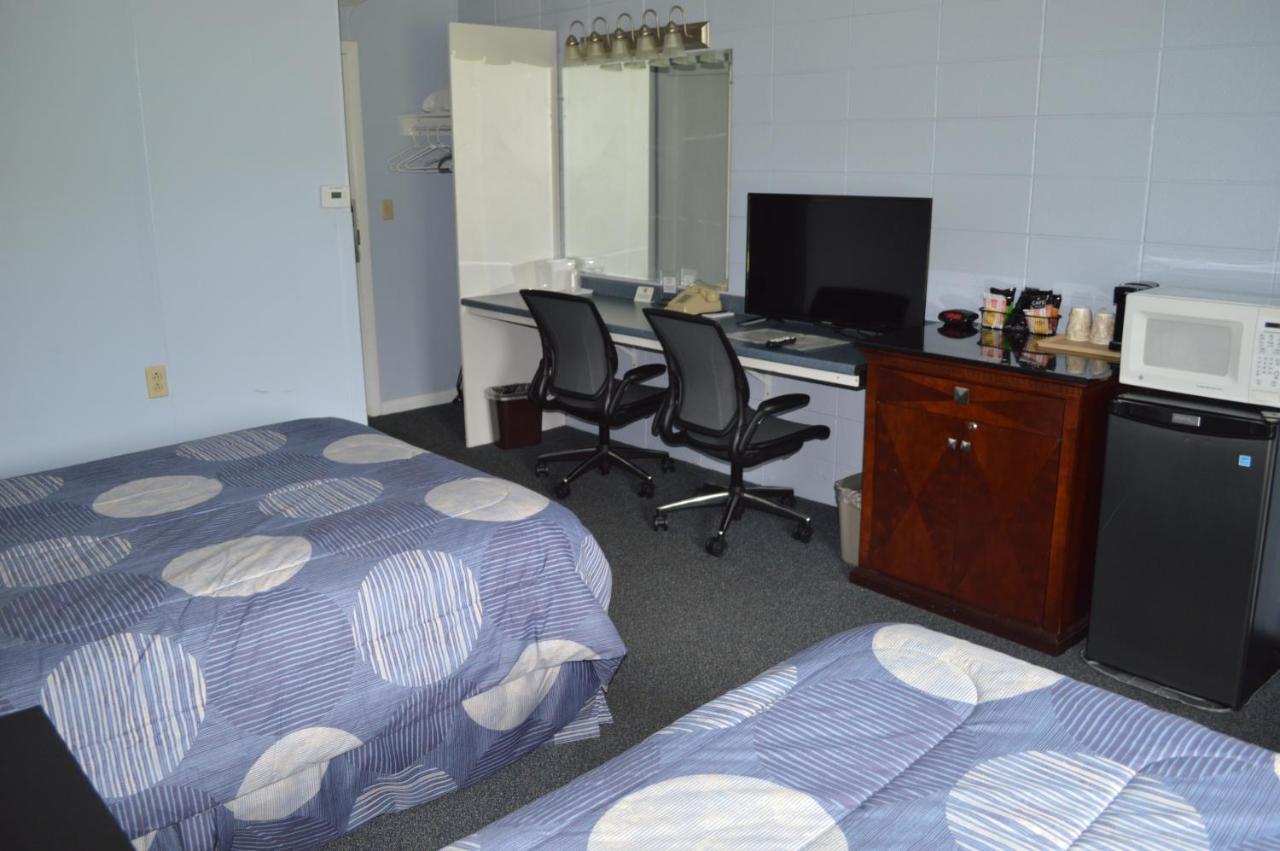 Copper Lantern Motor Lodge West Brookfield Екстер'єр фото